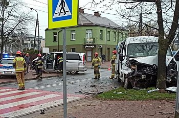 Legionowo: Zderzenie dwóch busów na Jagiellońskiej-2102