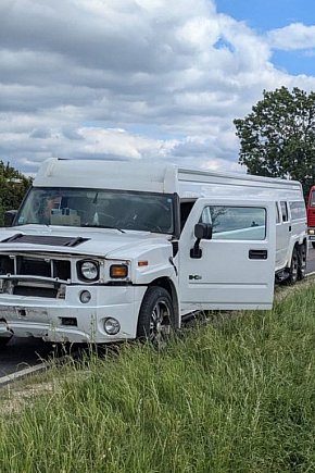 Region: Limuzyna Hummer zderzyła się z Oplem-2659