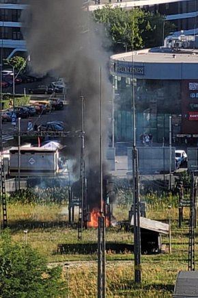 Wybuch i pożar na stacji trafo przy CH Maxim-2662