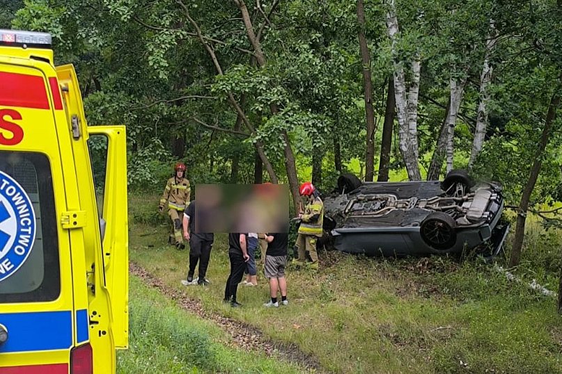 BMW dachowało w Stanisławowie Pierwszym