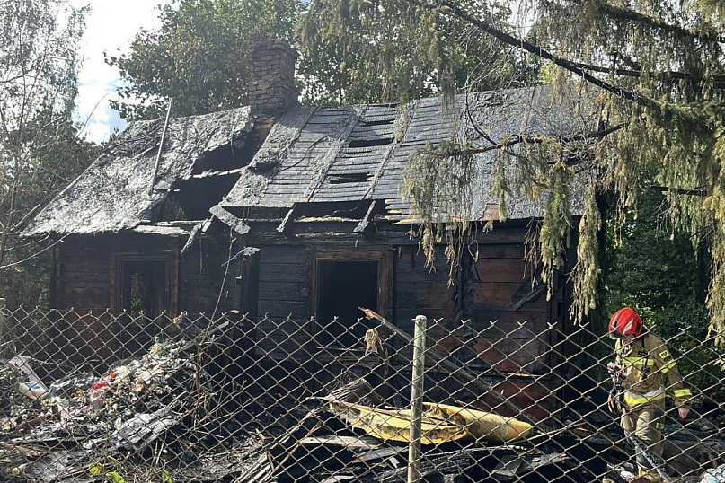 Pożar drewnianego domu w Jabłonnie
