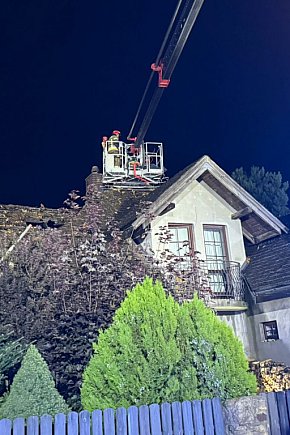 Serock: Pożar strawił domek i poddasze domu-2686