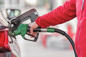 Ceny paliw. Kierowcy nie odczują zmian, eksperci mówią o "napiętej sytuacji"-128179