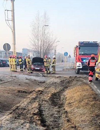 Dachowanie w Wieliszewie. 35-latka kierująca autem była pijana-135887