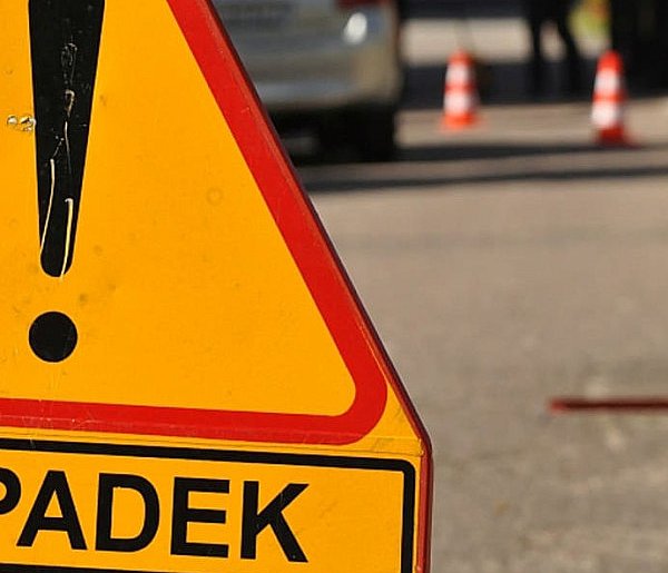 Kałuszyn: Zderzenie trzech samochodów przy Biedronce-137702