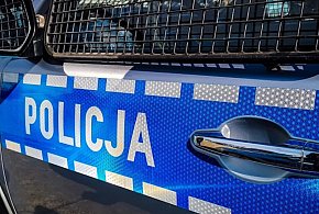 Kałuszyn: Wszedł na dach z ostrym narzędziem. Interweniowały służby-137727