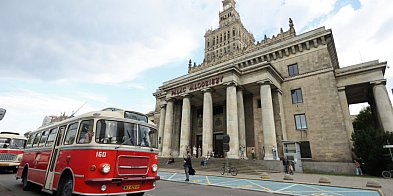 Parada zabytkowych pojazdów i kilkaset atrakcji...-137785