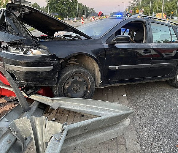 Zegrze Płd.: Kolizja na DK61. Kierowca uciekł-137992