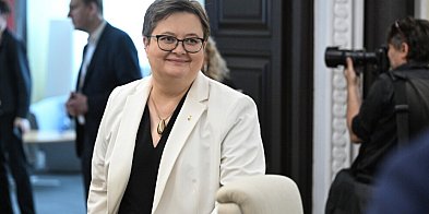 MEN: Uczeń pełnoletni może sam usprawiedliwiać nieobecności-138738
