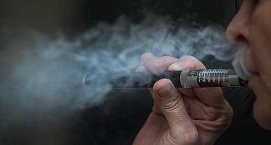E-papierosy nie dla nieletnich – nawet te bez nikotyny. W życie wchodzi...-138911