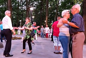 Letnie potańcówki wracają do Parku Zdrowia! Zabawa w każdą sobotę wakacji-139071