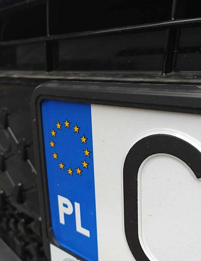 Rejestracja auta przez internet i koniec z przynoszeniem tablic. Rząd...-139103