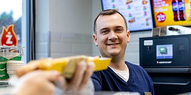 Z czego wynika popularność Żabki wśród franczyzobiorców?-139170