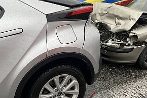 Legionowo: Kolizja trzech samochodów przy restauracji McDonald’s-139201