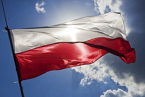 Flaga i hymn na nowo? Rząd chce korekty przepisów dot. symboli narodowych-139368