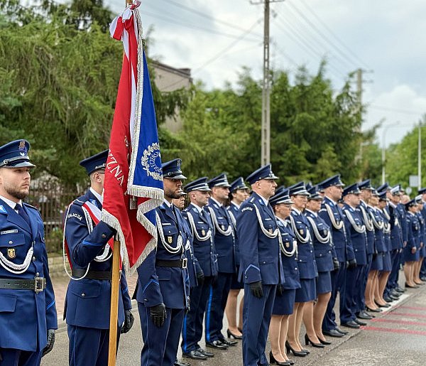 Święto Policji w Legionowie. Uroczysty apel, odznaczenia i awanse [FOTO]-139406