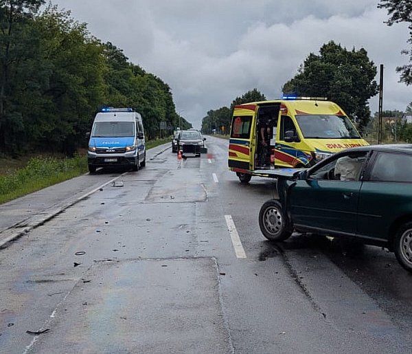 Suchocin: Zderzenie dwóch audi na DW630-139409