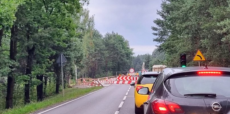 Kilometrowe korki na DW632 i poirytowani kierowcy. O ręcznym sterowaniu... - 139985