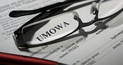 Umowa o pracę przez internet? PIP tłumaczy, kiedy to możliwe-139993