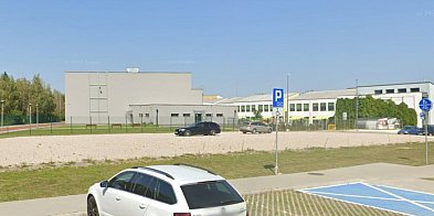 Chotomów: Czy przy szkole podstawowej powstanie w końcu boisko?-140180