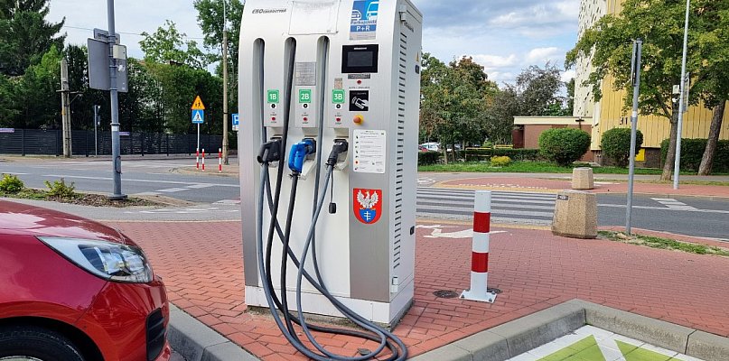 Legionowo: Co z ładowarkami do samochodów elektrycznych? Działa tylko jedna - 140249