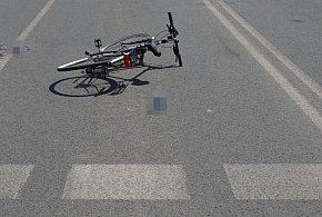 Potrącenie 12-letniej rowerzystki na DW630 w Bożej Woli. Dziewczynka...-140941
