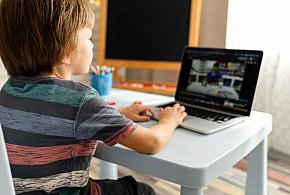 Popularni influencerzy mogą mieć kłopoty. Treści dla dzieci budzą kontrowersje-142395