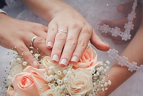 40 tys. zł za ślub i dziecko. PiS chce zachęcać do małżeństw i rodzicielstwa-142726