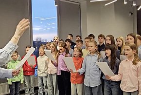 Powstała „Ballada o Legionowie”. Nowy utwór w wykonaniu chóru Przemiana-143361