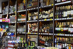 To codzienność wielu Polaków. Nowe dane o alkoholu niepokoją-144144