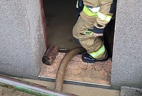 Zalana piwnica w Stasim Lesie. Woda sięgała metra wysokości