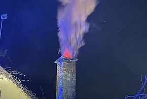 Stanisławowo Zegrzyńskie: Pożar sadzy w budynku mieszkalnym