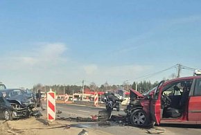 Zderzenie na DK61 w Michałowie-Reginowie. Poważnie utrudnienia w ruchu (aktual...