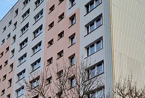 Legionowo: Służby weszły do mieszkania. W środku ciało starszej kobiety