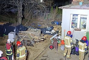 Skrzeszew: Nocny pożar w domu przy Nowodworskiej