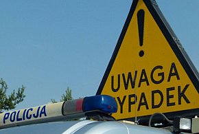 Karolino: Kolizja na DK61. Renault dachowało w rowie