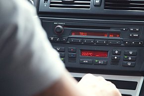 Kontrole abonamentu RTV w samochodach od 22 maja? Wyjaśniamy, co naprawdę...