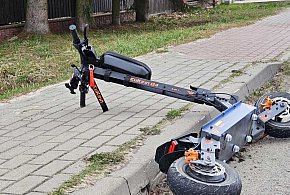 Legionowo: Kolizja samochodu z hulajnogą. 22-latka w szpitalu