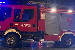 Legionowo: Nocny pożar przy ul. Gawryszewskiego. Ogień pojawił się w...
