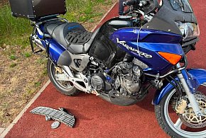 Wieliszew: Zderzenie osobówki z motocyklem. Kierowca jednośladu w szpitalu