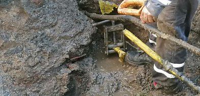 Jabłonna: Wyciek gazu przy DW630. Zamknęli drogę dla ruchu kołowego