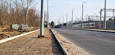 Legionowo: Słupy na środku nowej ścieżki rowerowej? Ratusz tłumaczy inwestyc...