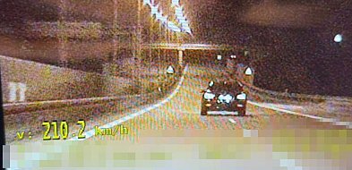 210 km/h na obwodnicy Serocka! 20-letni recydywista zapłaci 8200 złotych mand...