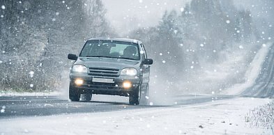 Największe błędy popełniane na mrozie – jak nie uszkodzić auta przez nieuwagę?