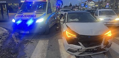 Zderzenie dwóch aut na skrzyżowaniu Warszawskiej i Sowińskiego w Legionowie