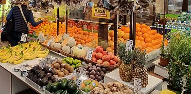 Nowy obowiązek dla sklepów. Owoce i warzywa z flagą państwa