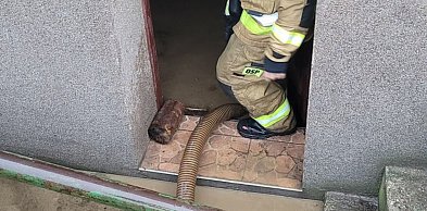 Zalana piwnica w Stasim Lesie. Woda sięgała metra wysokości