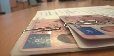 Najpierw Józefów, potem Legionowo. 73-latek doprowadził do dwóch kolizji i str...