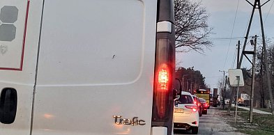 Legionowo: Starostwo łata dziury, kierowcy stoją w korkach. Spór o organi...