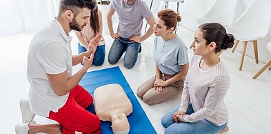 Pierwsza pomoc w firmach – czy legionowscy pracownicy są przygotowani?